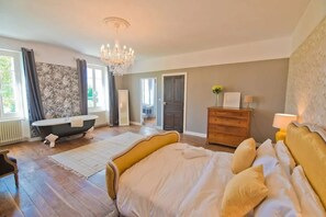 15 bedrooms, desk, iron/ironing board, travel cot