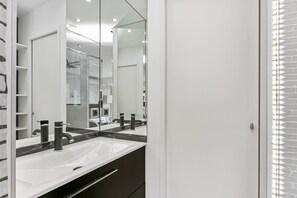Hair dryer, towels