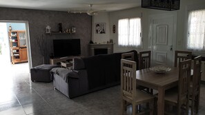 TV