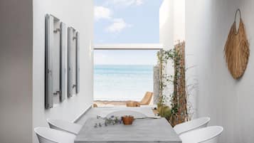 Villa Deluxe, 3 habitaciones, vistas a la piscina, junto a la playa | Vistas desde la habitación