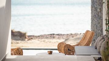 Villa – deluxe, 3 soverom, bassengutsikt, ved stranden | Terrasse/patio