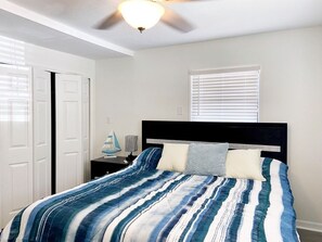 4 bedrooms, desk, free WiFi, bed sheets