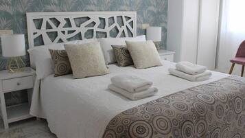 4 chambres, lit parapluie, Wi-Fi gratuit, draps fournis