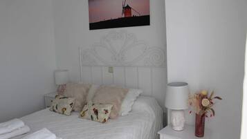 4 dormitorios, cuna de viaje, wifi gratis y ropa de cama