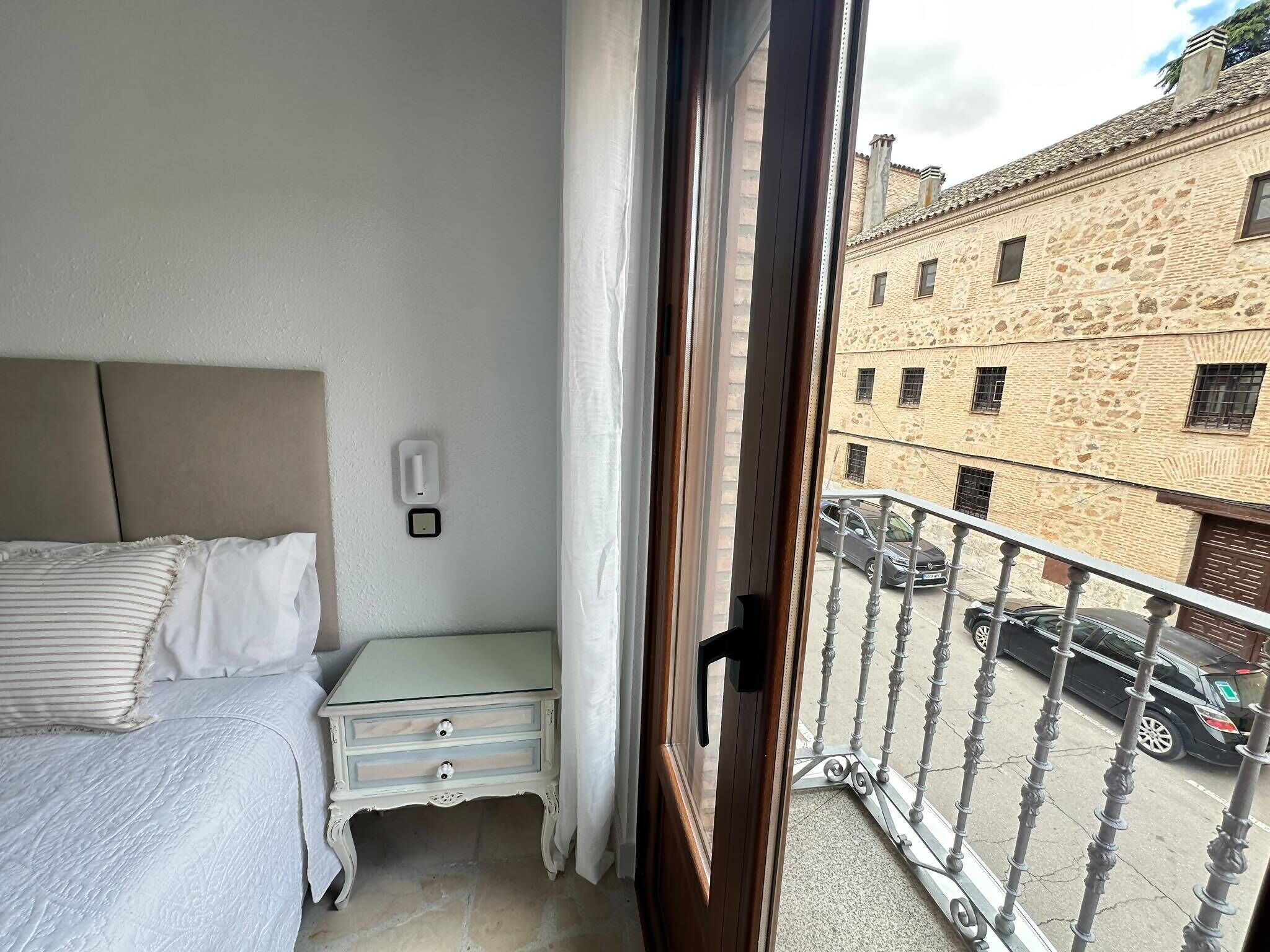 4 dormitorios, cuna de viaje, wifi gratis y ropa de cama