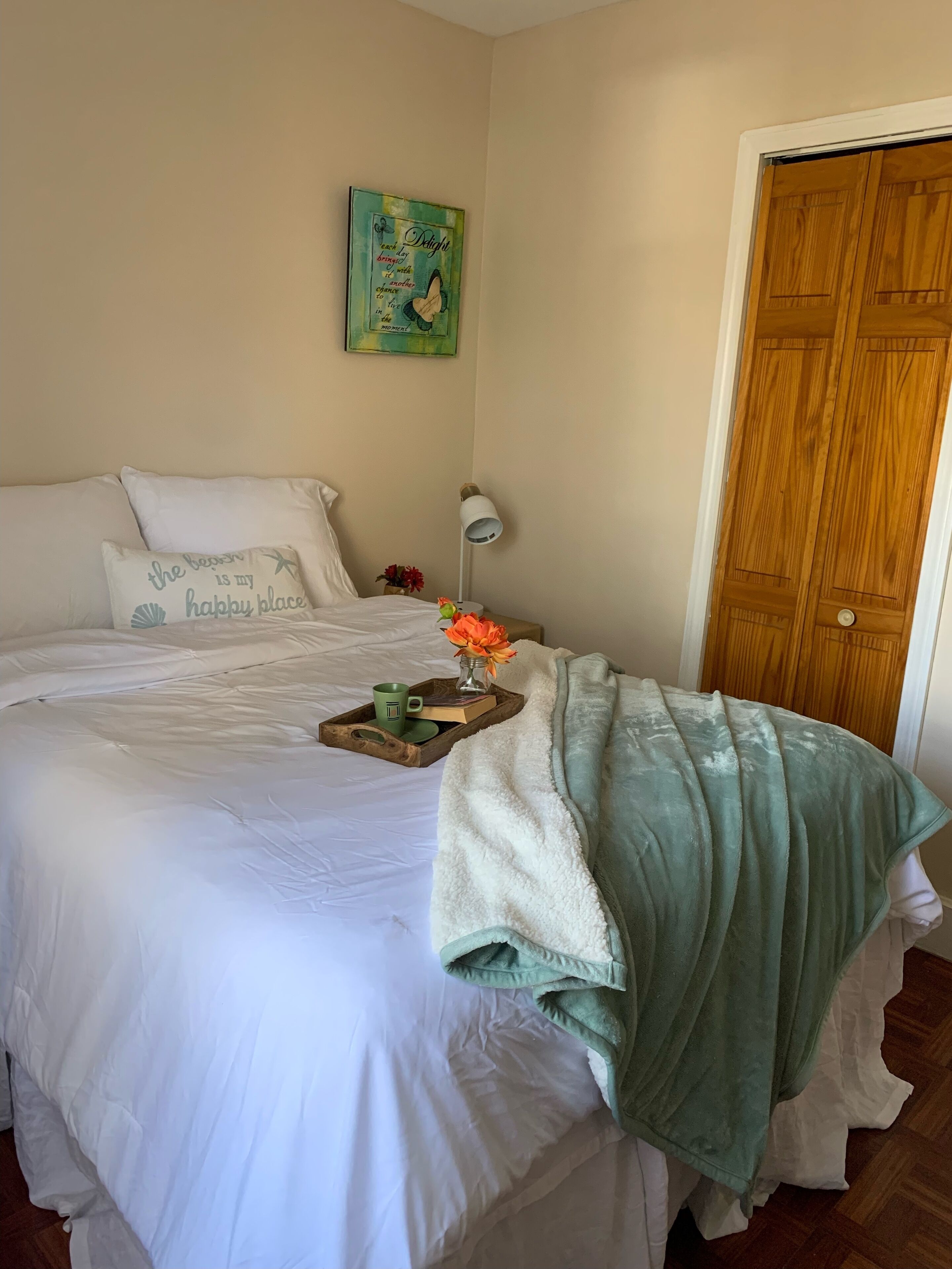 3 habitaciones, escritorio, tabla de planchar con plancha y wifi gratis 