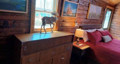 #41 - Flagpole View Cabins - King Cabin