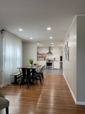 Dining - The Marvy Madison Brookside/Gathering Place (Tulsa)