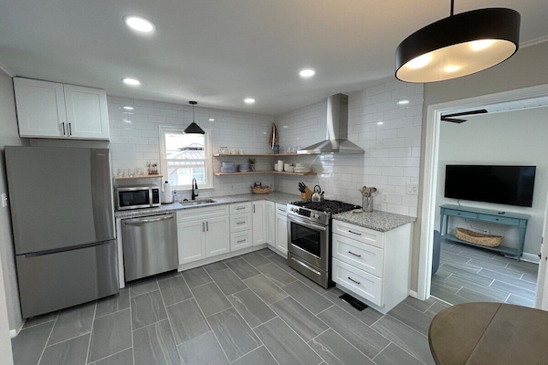 Huge kitchen equipped and stocked with your cooking needs!