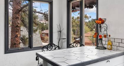 Luxury Downtown Estes Park 2 Bedroom Lic. #6075