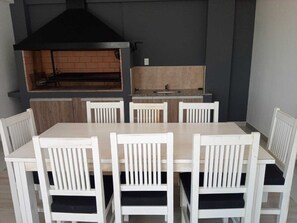 Área de parrillas y picnic