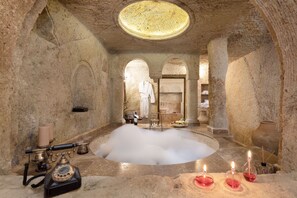 Suite luxueuse | Baignoire à hydromassage