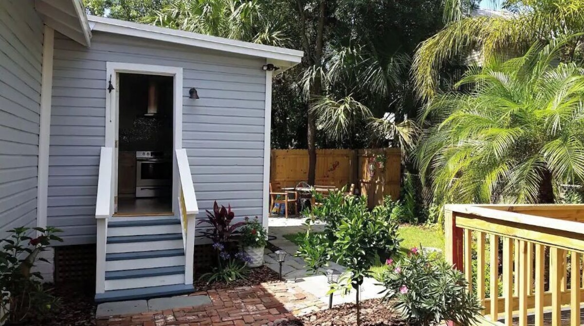 Photo 16 of Casa Lola Downtown Cottage
