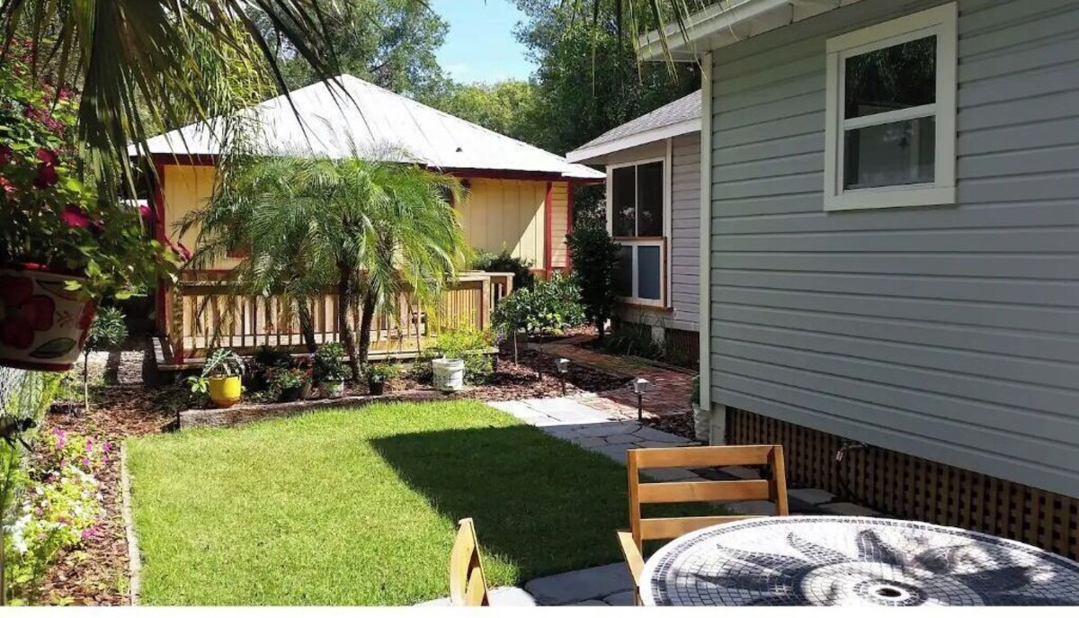 Photo 17 of Casa Lola Downtown Cottage
