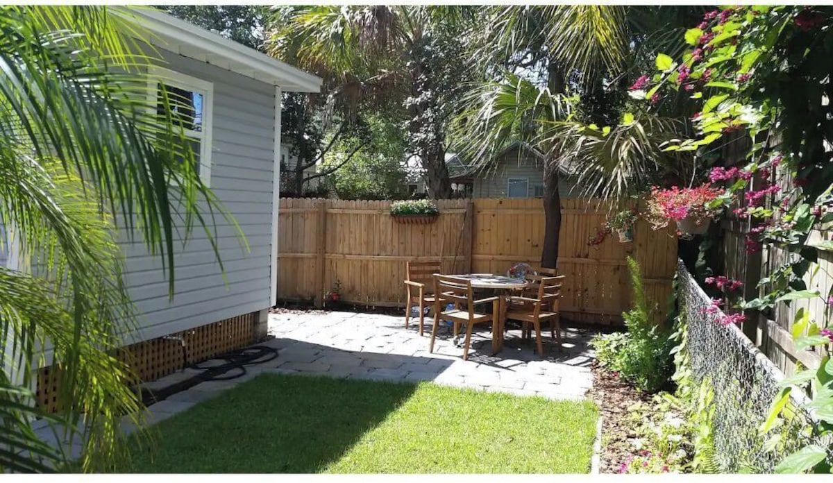 Photo 18 of Casa Lola Downtown Cottage