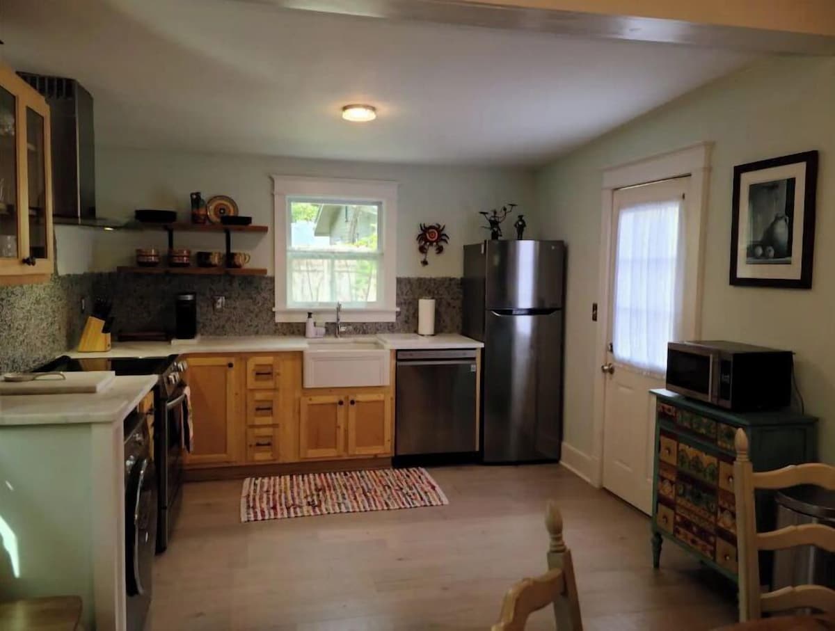 Photo 4 of Casa Lola Downtown Cottage