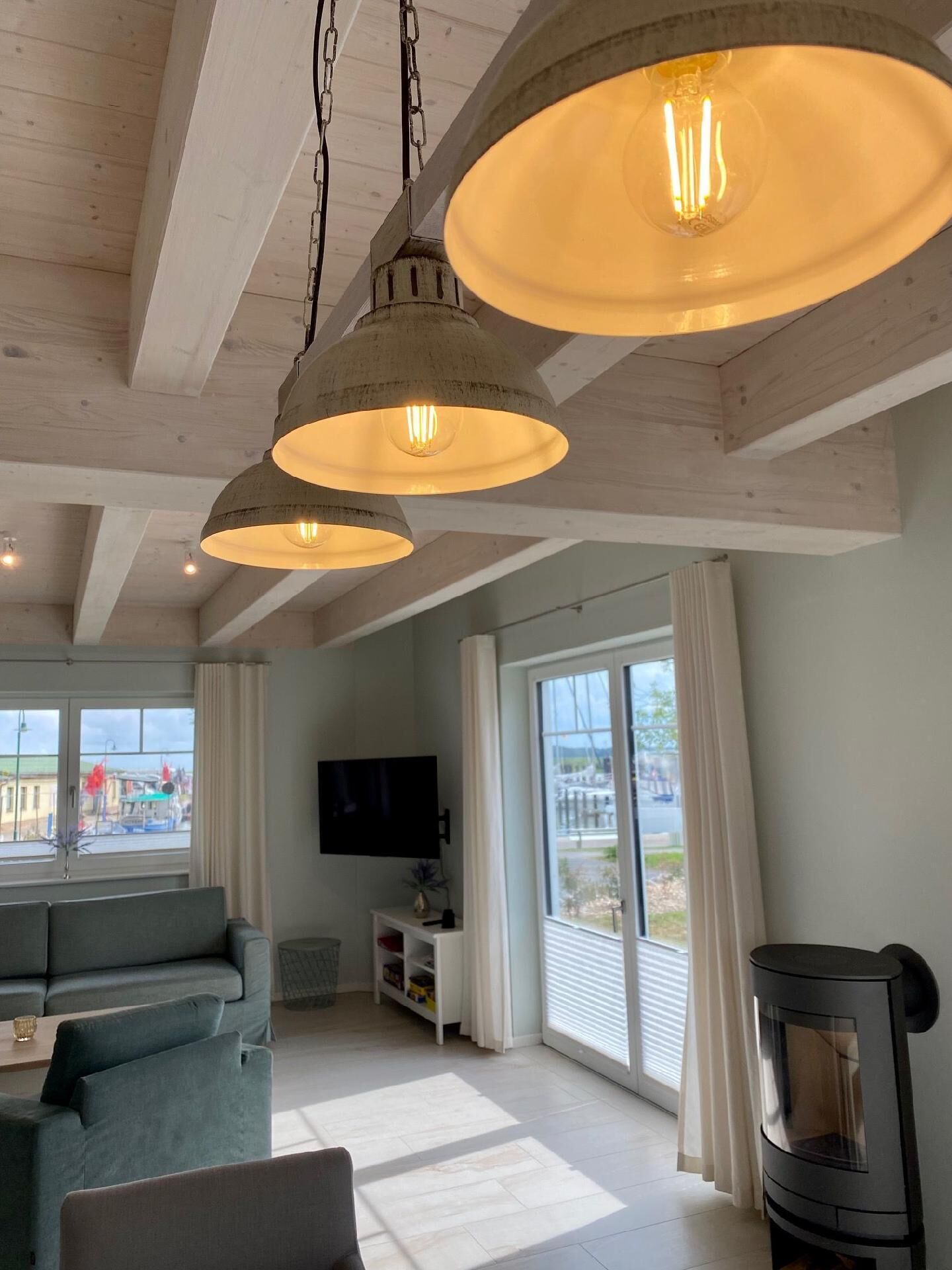 Smart-TV, peis og kontorer