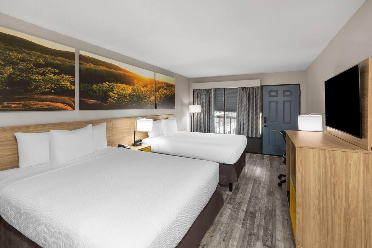 In-room safe, WiFi (free), individually decorated