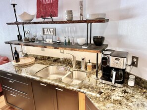 Fridge, microwave, oven, coffee/tea maker