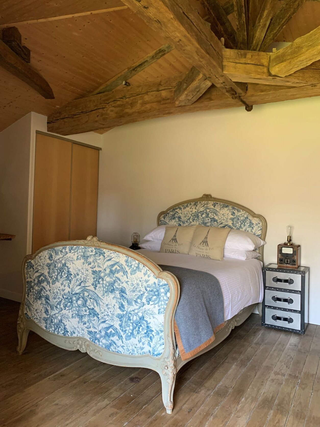 3 bedrooms, travel crib, free WiFi, bed sheets