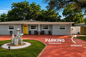 Exterior - The Yellow Door Suite Tampa (Tampa)