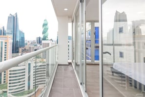 Apartamento, 3 habitaciones | Balcón