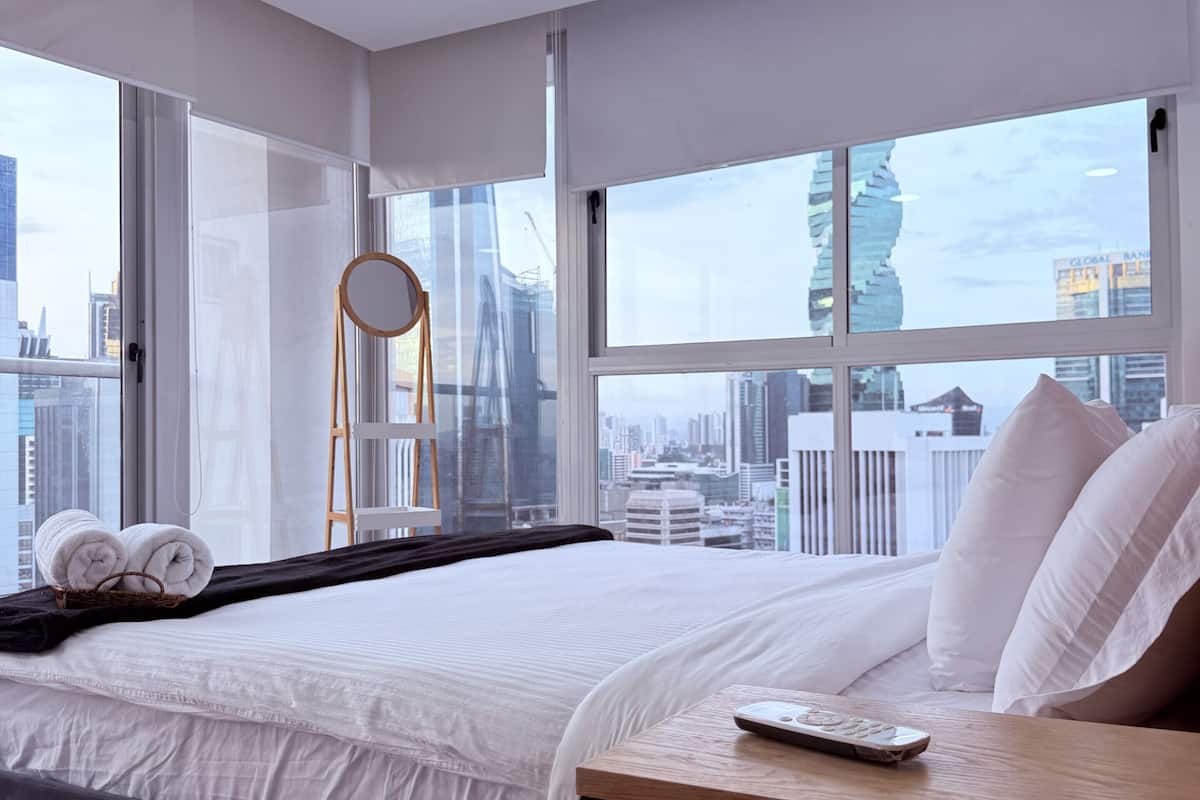 Deluxe Apartment, 3 Bedrooms | Laptop workspace, blackout drapes, iron/ironing board, WiFi (free)
