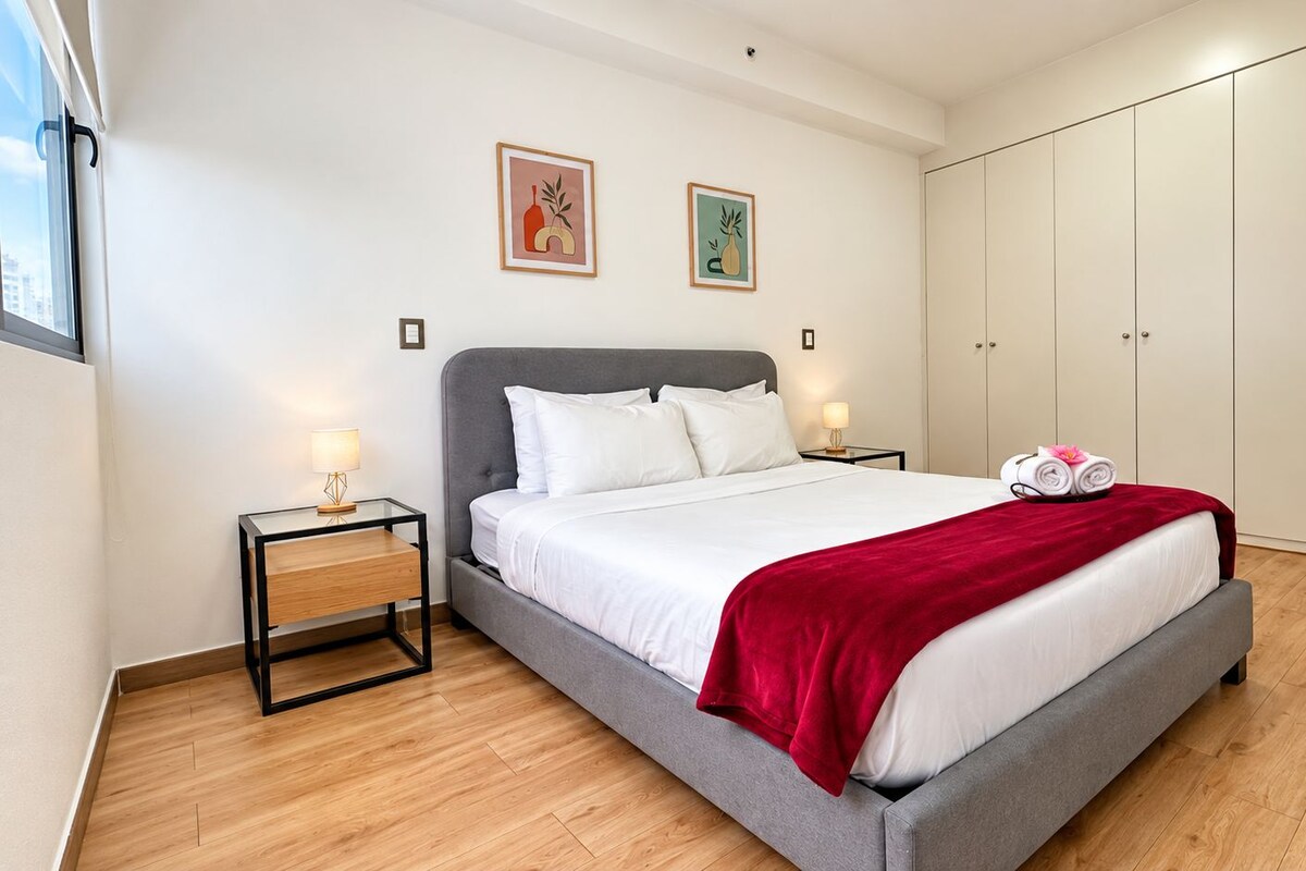 Apartment, 2 Bedrooms | Laptop workspace, blackout drapes, iron/ironing board, WiFi (free)