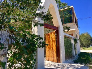 Front of property - Hotel Casa Maya Calakmul (Calakmul)