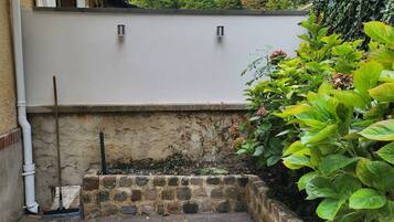 Enceinte de lâhĂ©bergement