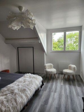 2 Schlafzimmer, Bügeleisen/Bügelbrett, Reisekinderbett, kostenloses WLAN