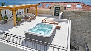 Unclassified image, 2 of 38, button - 5* Luxury Stone Villa Diamond with pool, hot tub and sauna (Jesenice)