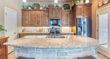 The First Place- Gorgeous 3/2 walk to Square/TWU