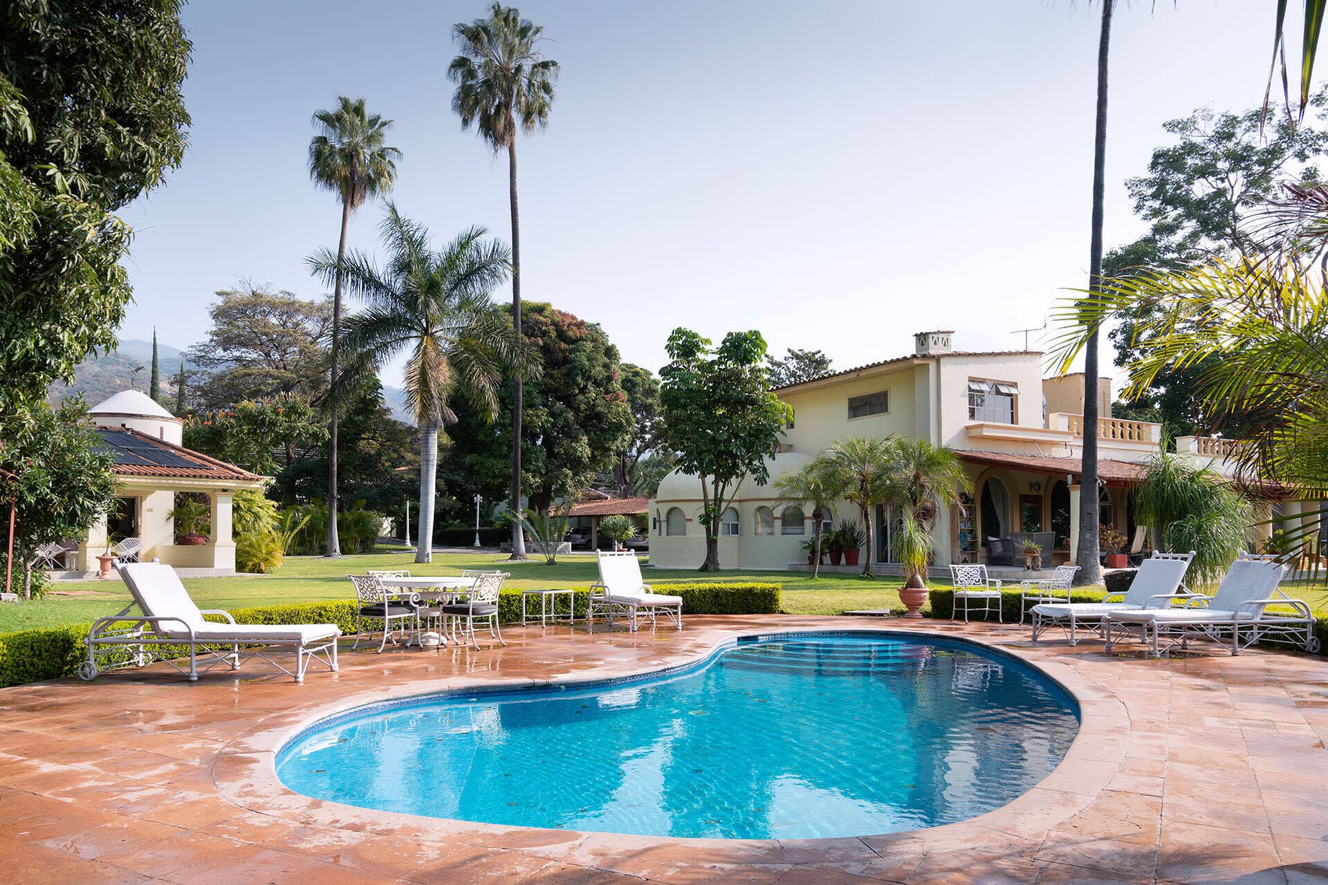 Kolam renang outdoor