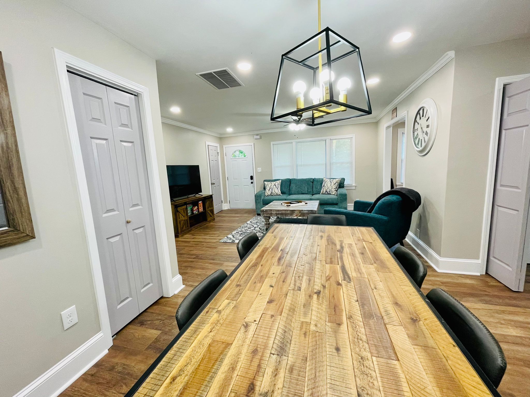 المنشأة من الداخل