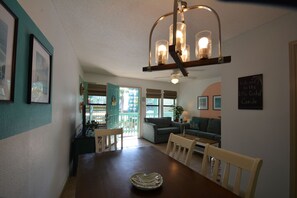 Interior - Thanksgiving OPEN! Short Walk 2 BEACH w/ POOL! (Gulf Shores)