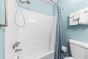 Badewanne, Handtücher, Seife