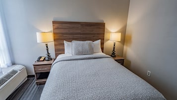 1 quarto, escrivaninha, ferros/tábuas de passar roupa, acesso à internet