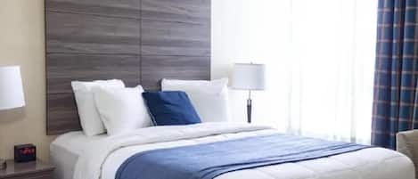 1 bedroom, desk, iron/ironing board, Internet