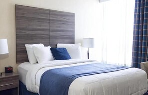 1 sovrum, skrivbord, strykjärn/strykbräda och internet