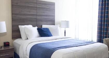 Queen Bed Standard View