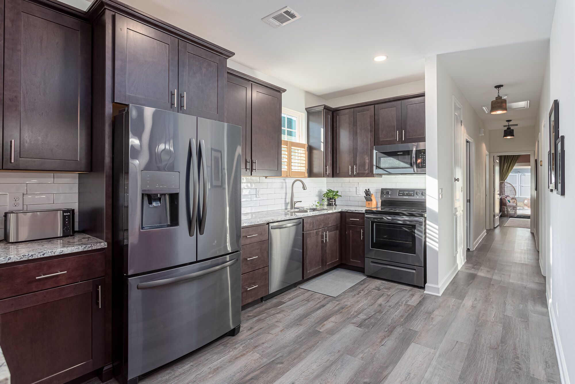 Refrigerador, microondas, horno, placa de cocina