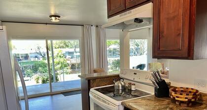 PROMO 5% WEEKLY DISCOUNT!
Konocti Lake House-Lakeport Ca