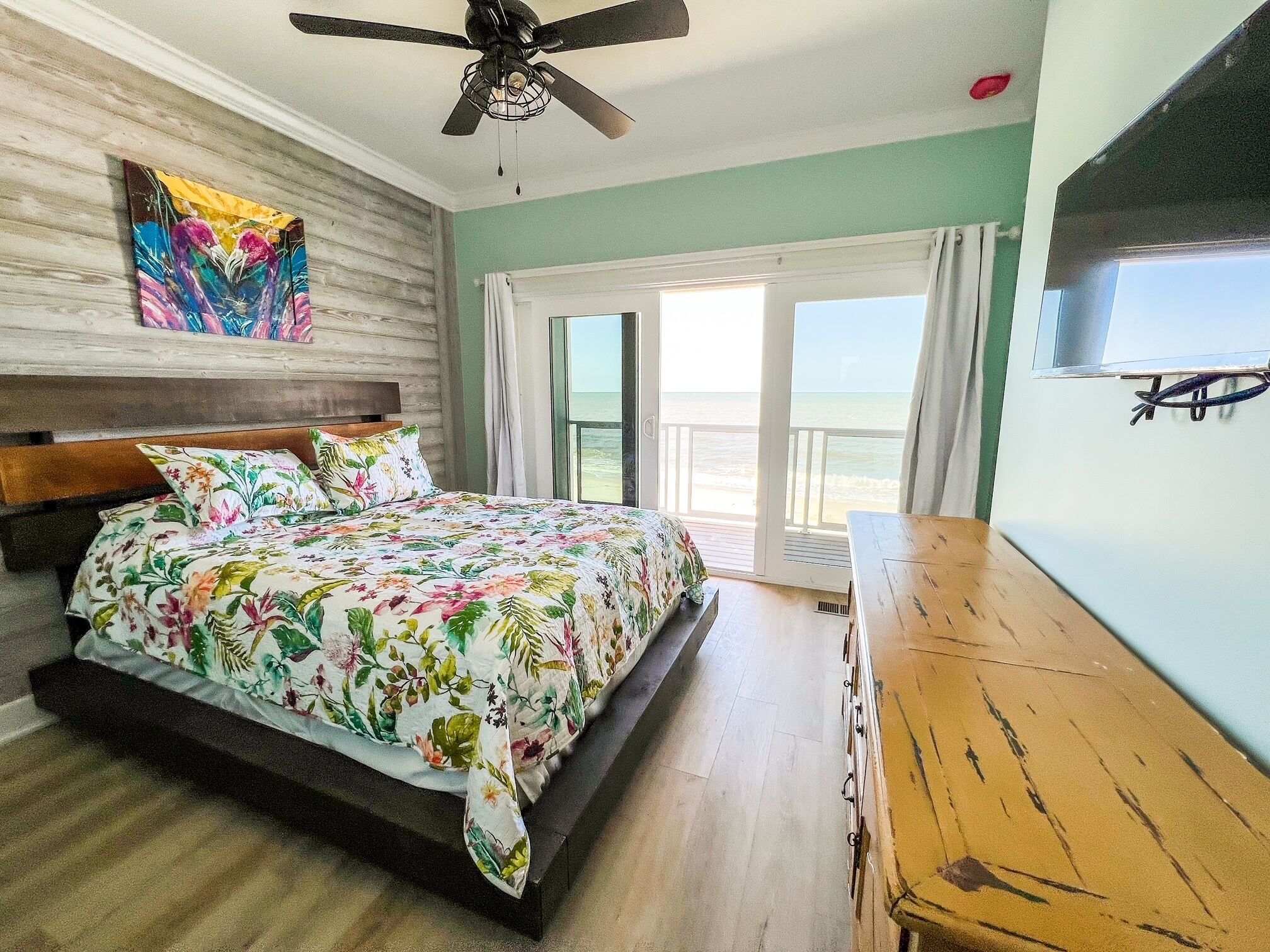 2 chambres, fer et planche à repasser, Wi-Fi gratuit, draps fournis