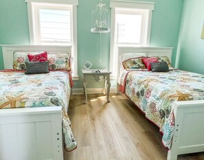 2 chambres, fer et planche à repasser, Wi-Fi gratuit, draps fournis