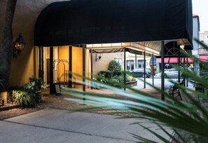Exterior - Charleston | Historic District | Downtown Heritage Stay (Charleston)