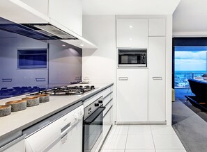 Fridge, microwave, oven, stovetop