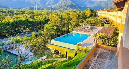 Camburyzinho, gated community 3 suites, panoramic views and privacy.