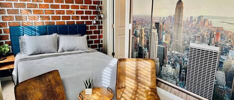 4 bedrooms, desk, iron/ironing board, free WiFi