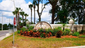 المنطقة المحيطة بالمنشأة